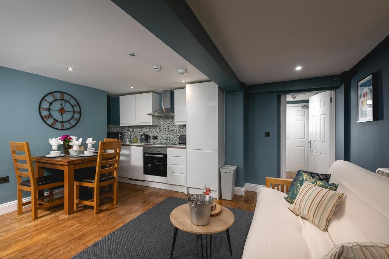 Brighton Beach 2Br Ap With Patio Apartment Exterior photo